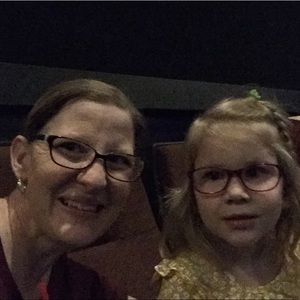 Meet your Posher, Lisa